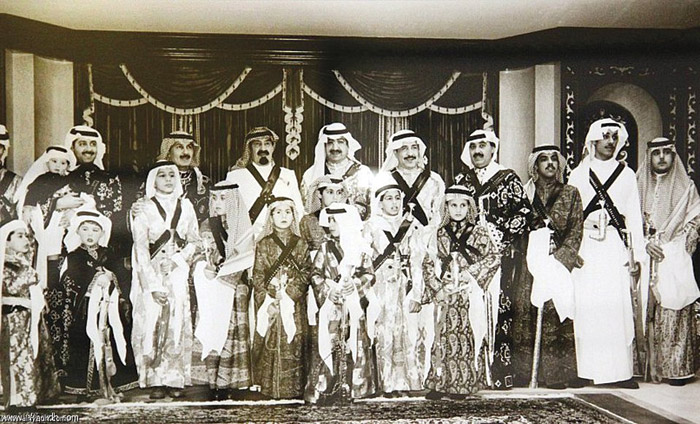 Orta Doğu'da yaşlı hükümdarlardan biri daha göçtü