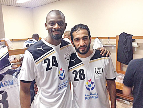 Futboldan alıyor yetimlere veriyor