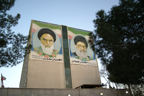 Tahran neyin peşinde?