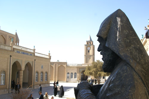 Tahran neyin peşinde?