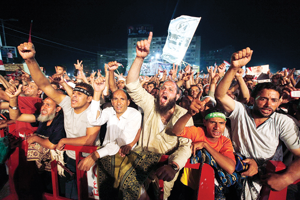 Mursi yanlıları, 'Ölene kadar meydanı terk etmeyeceğiz'