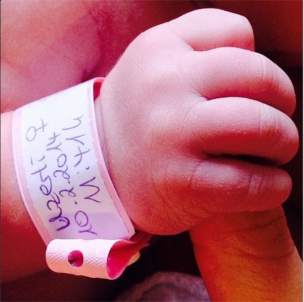 Meryem Uzerli kızı Lara'sına kavuştu!