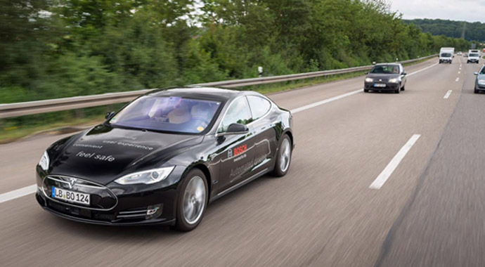 Sürücüsüz araçlar bu yıl yollara iniyor