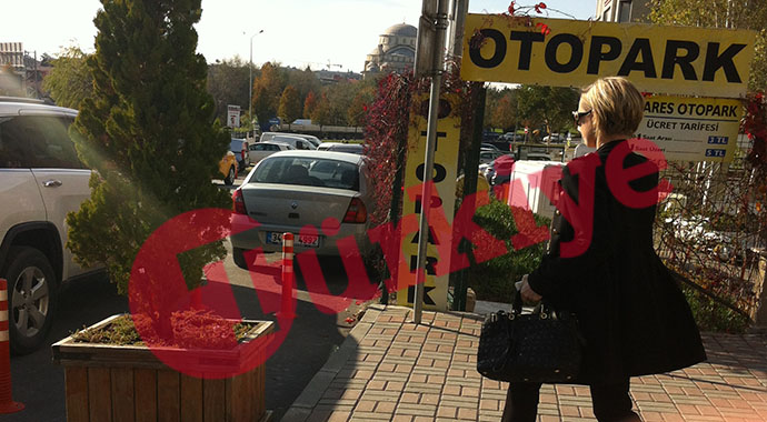 İbrahim Tatlıses ile Ayşegül Yıldız tek celsede boşandı