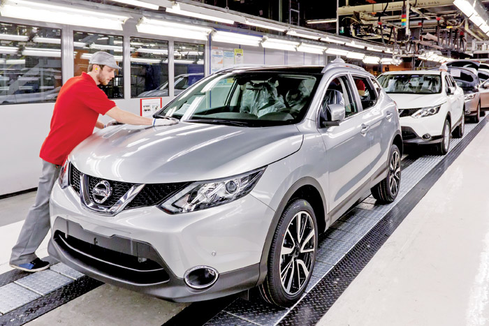 Hem uzaktan kumandalı hem elektrikli otomobil