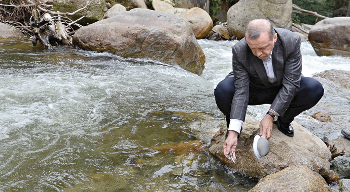 Başbakan Erdoğan, 'Darbeci Sisi artık gidecek'