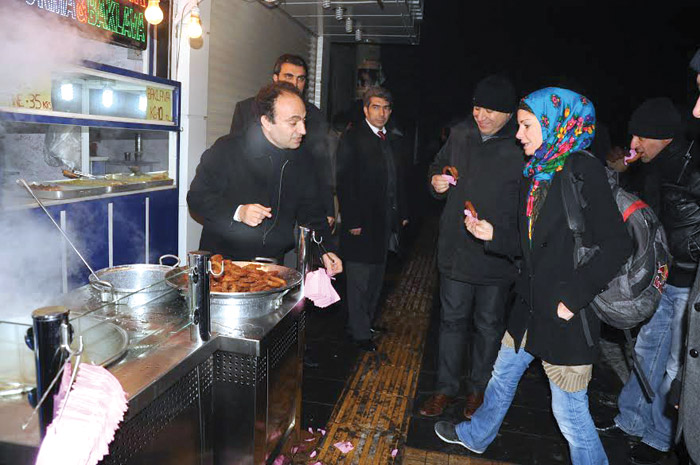 Buz gibi soğukta sıcak bir sohbet