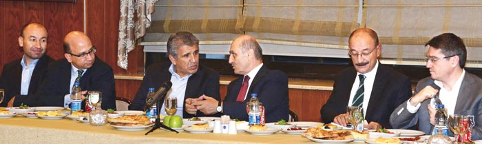 Bakan Bayraktar, 'Bir ayda 60 bin konutun yıkımına başlanacak'