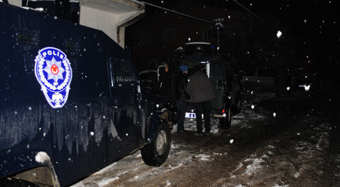 AK Parti Van başkan adayının evine bomba atıldı