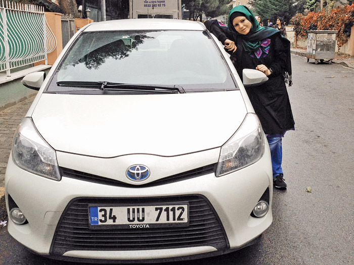 Türkiye'ye senede 15 milyon TL çekiyor