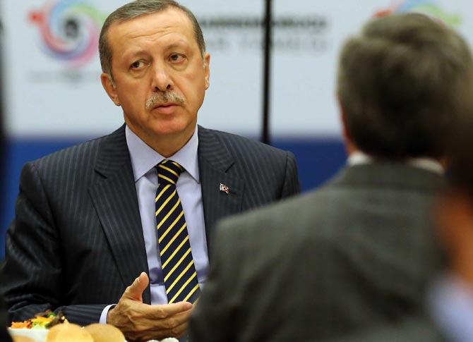 Başbakan Erdoğan Muharrem iftarında torununun ismini açıkladı