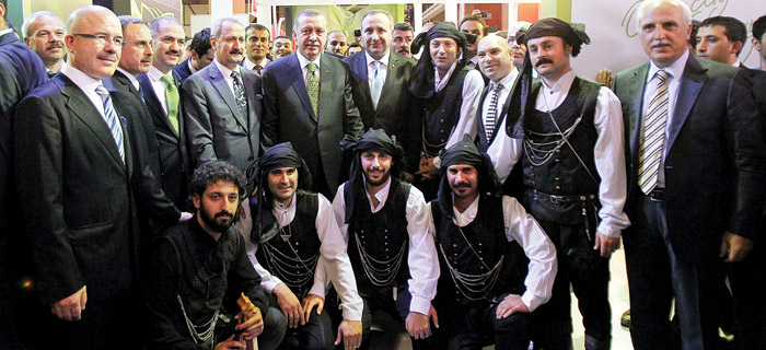 Başbakan Erdoğan, 'Gençlerimiz yeni darbeye izin vermez'