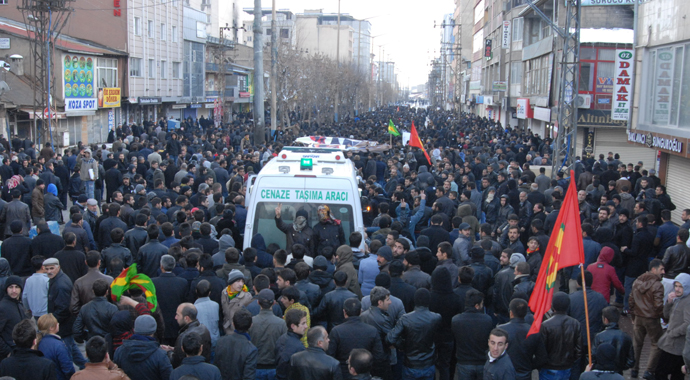 Yüksekova'da büyük gerginlik