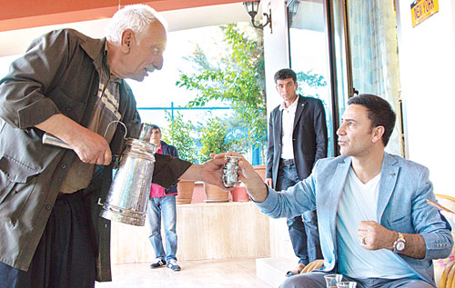 İzzet Yıldızhan: Tokatçı değilim kadına şiddete karşıyım