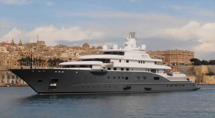 Dubai Şeyhi'nin yatı marinalara sığmadı