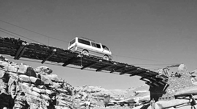 Demokrasi paketine kilitlendik...