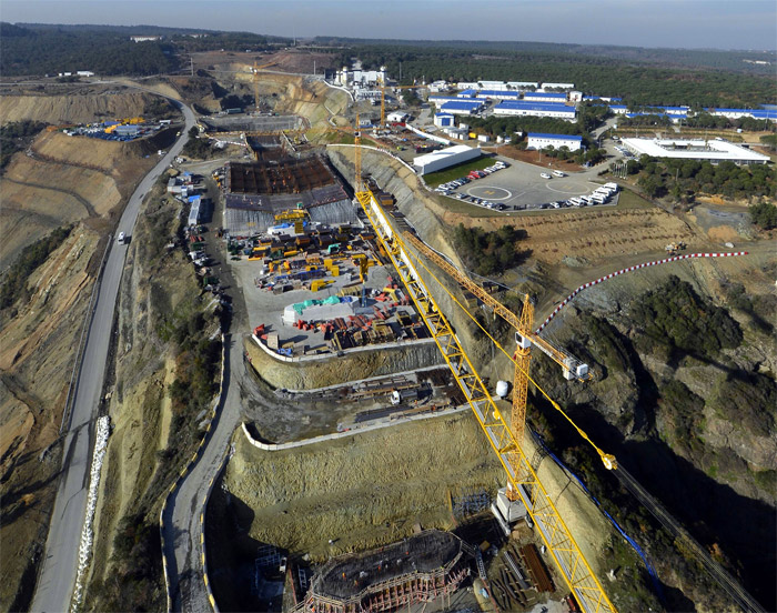 3. köprüde yol yarılandı