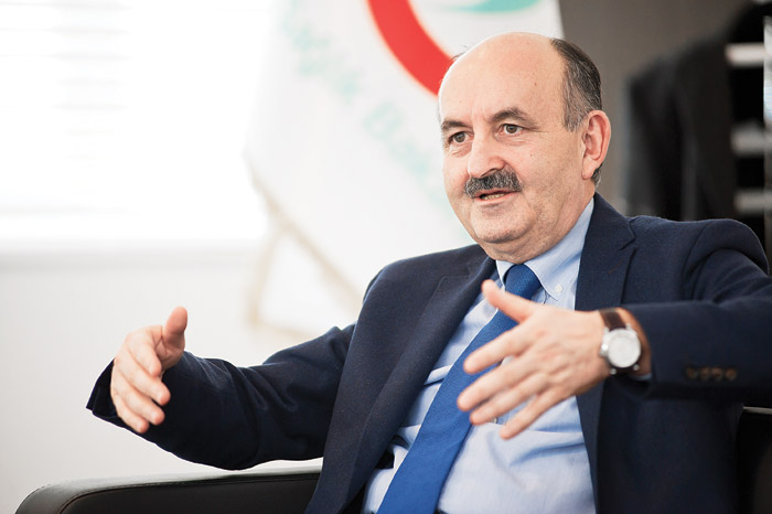 Mehmet Müezzinoğlu: Operasyonlar halkın psikolojisini bozuyor