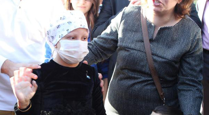 Ve ilik nakli yapılan Melis taburcu edildi