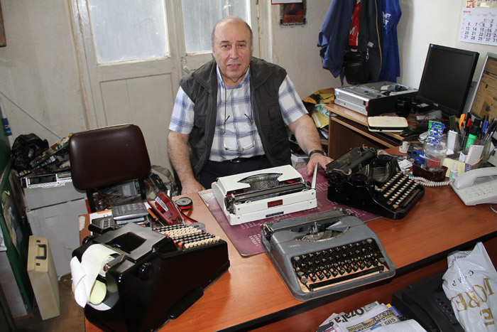 'Ben adamı daktilosundan...'