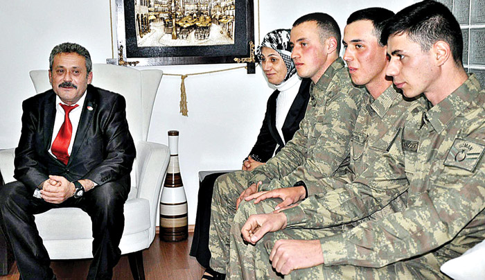 Özel sürpriz ağlattı