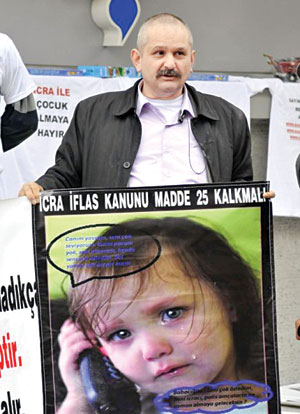 Savaş Ay ve Fısıltı Gazetesi'nin doğuşu