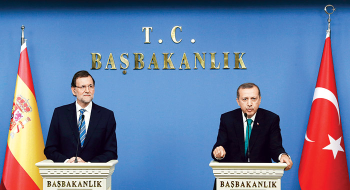 Başbakan Erdoğan: Muhalefet kasetlerin esiri oldu