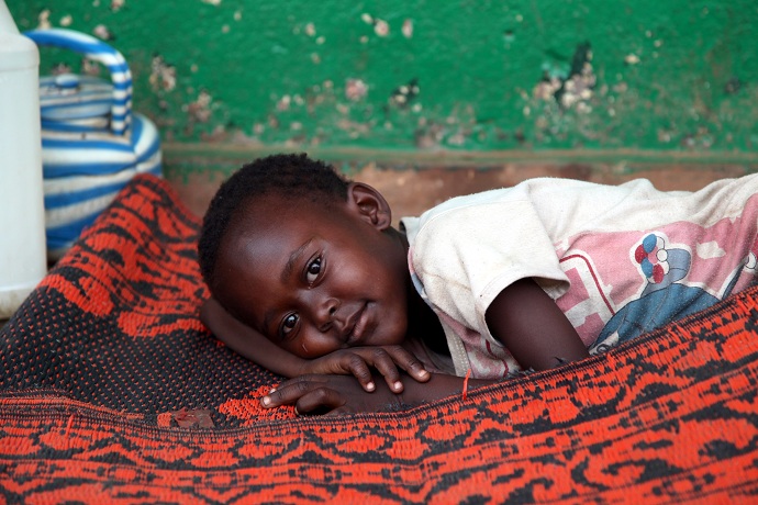 O Afrika ülkesinde 4 bin müslüman camiye sığındı