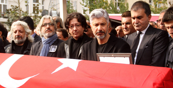 Alkışlarla yaşadı dualarla uğurlandı