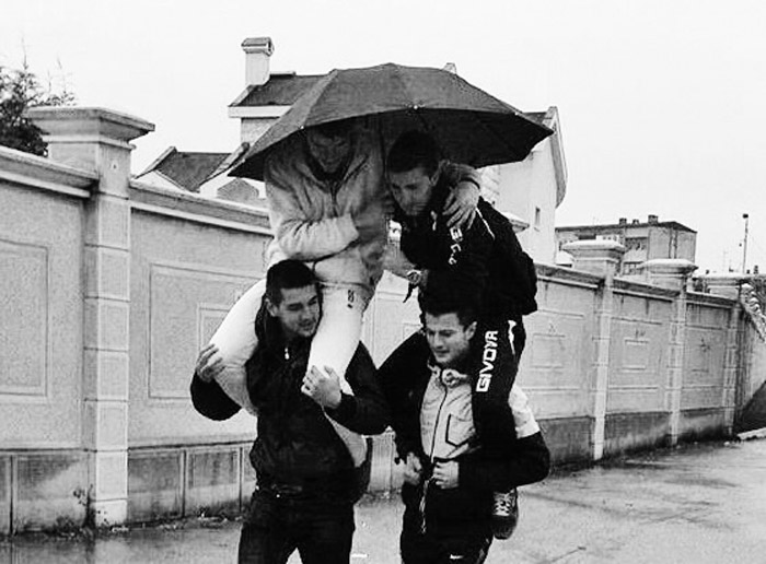 Yasak gibi; Sanal âlem tokatları!