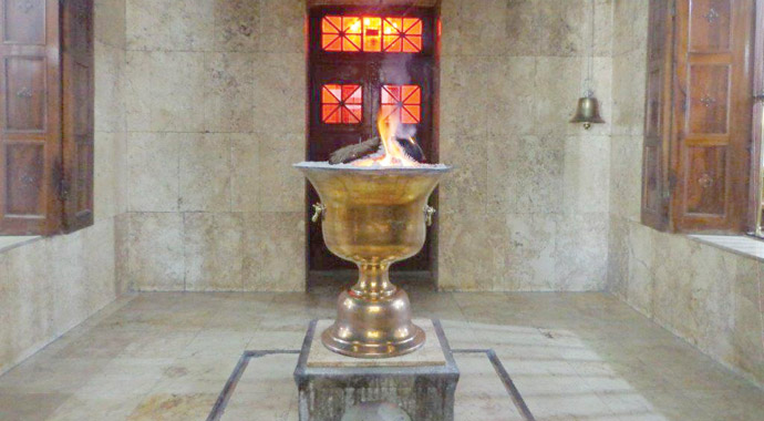 ISFAHAN, NISF-I CİHÂN