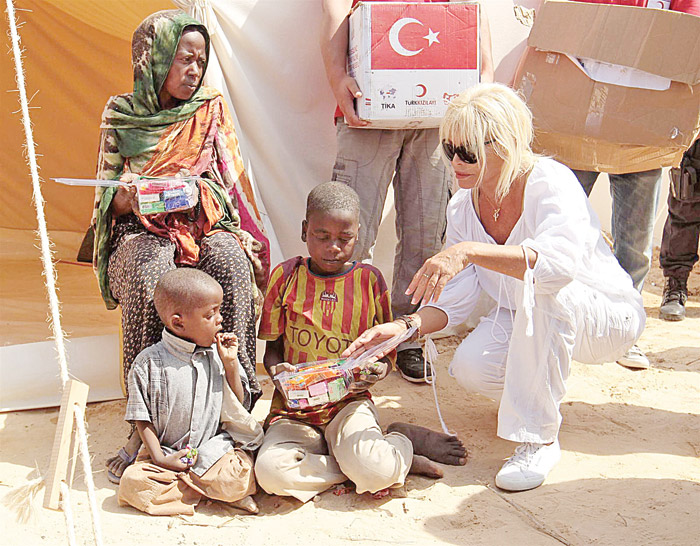 Sadece ünlü değil aynı zamanda yardım severler
