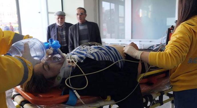 Kızına araba kullanmayı öğretirken feci şekilde can verdi!