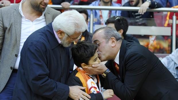 Şehit Savcı Mehmet Selim Kiraz'ın oğlu Galatasaray maçında