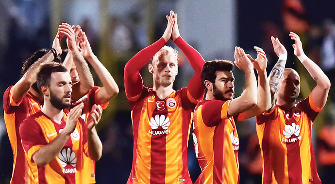 Galatasaray, Akhisar'da golcüsü Burak Yılmaz'la güldü