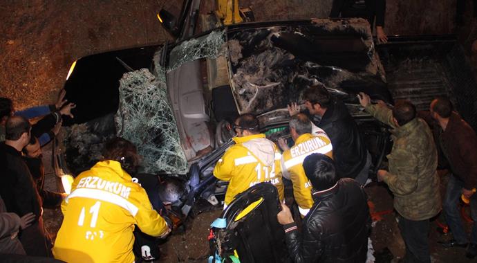 Erzurum'da feci kaza: 1 ölü, 2 yaralı