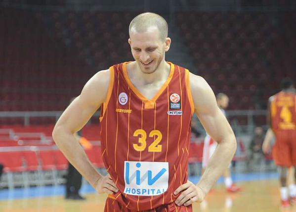 Galatasaraylı yıldız zehirlendi