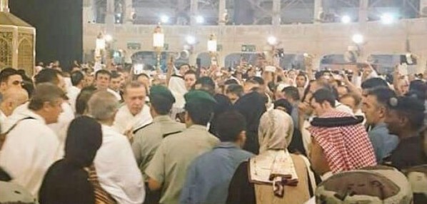 Cumhurbaşkanı Erdoğan, ihrama girdi