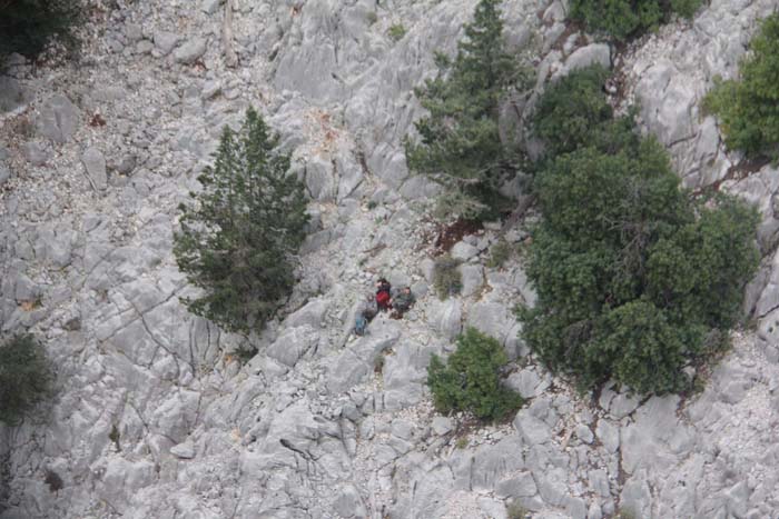 Antalya'da 3 gün sonra bulunan öğrenci turistler ailelerine kavuştu