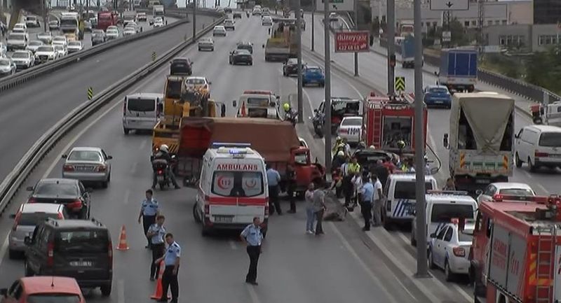 Beylikdüzü D-100 karayolunda kaza, 1 ölü