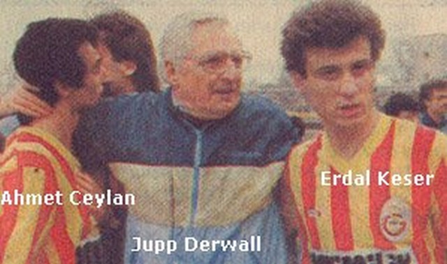 Galatasaray'dan Derwall'a vefa mesajı
