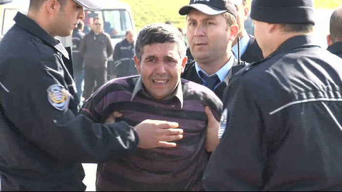 Bir babanın en acı koşuşu, bu görüntü yürek parçaladı