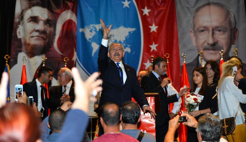 Kılıçdaroğlu boş salona konuştu!