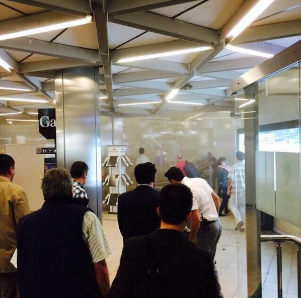 Atatürk Havalimanı'nda çökme var, yaralılar var