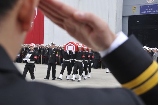Şehitlerimiz son yolculuğuna uğurlandı