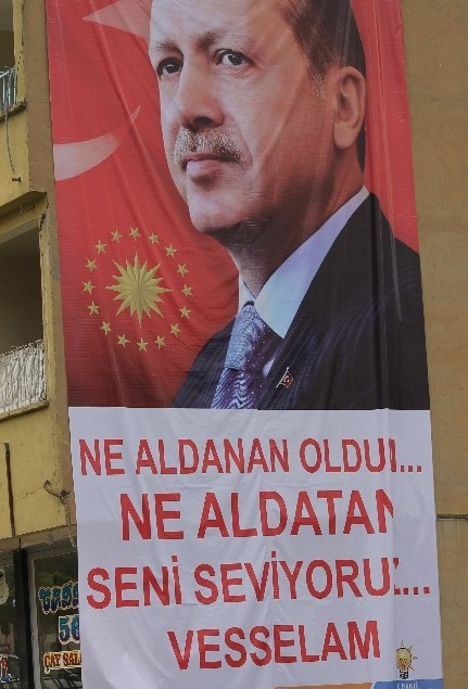 Siirt'te dikkat çeken Erdoğan afişi