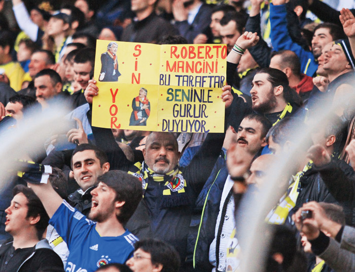 Fenerbahçe şampiyonluğa koşuyor! Düğün Dernek