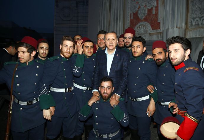 Erdoğan'dan 'Filinta' setine sürpriz ziyaret