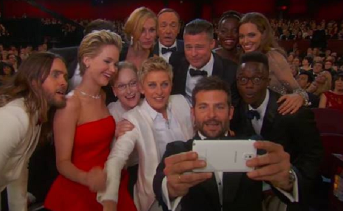 Türklerin 'selfie'si İngiliz basınını salladı!