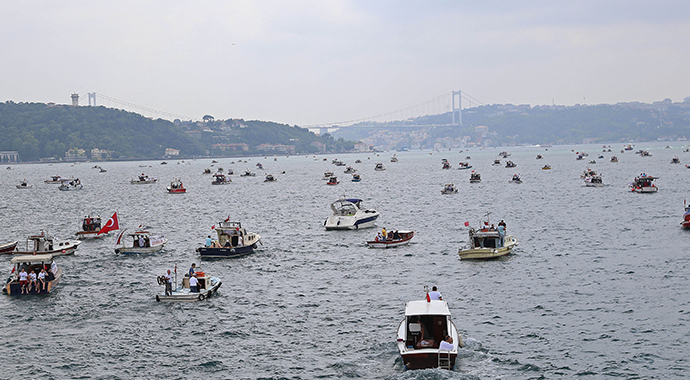 İstanbul Boğazı'nda tanker eylemi!